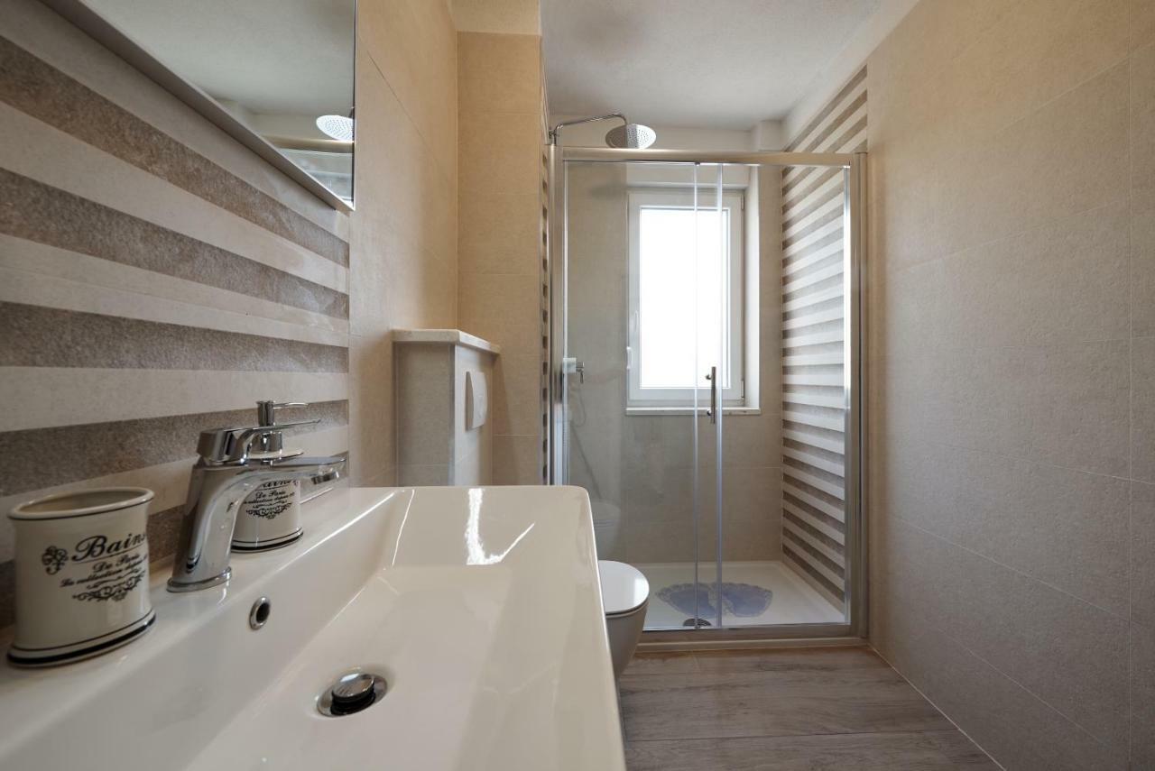 Sunny Side Apartman Trogir Kültér fotó